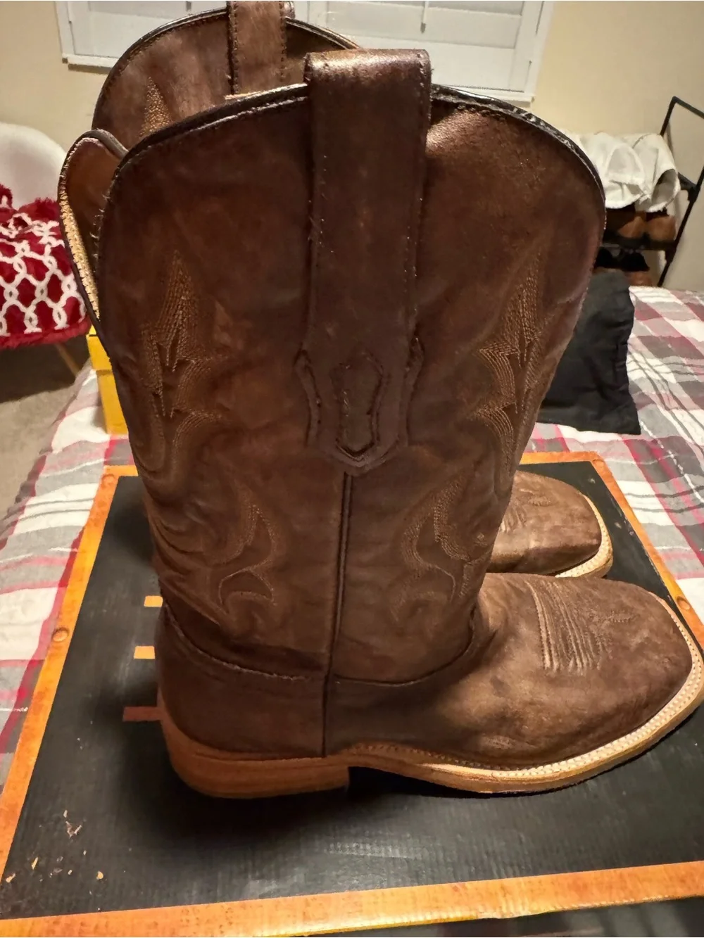 Men's Brown Leather Western Boots - Classic Pull-On Style